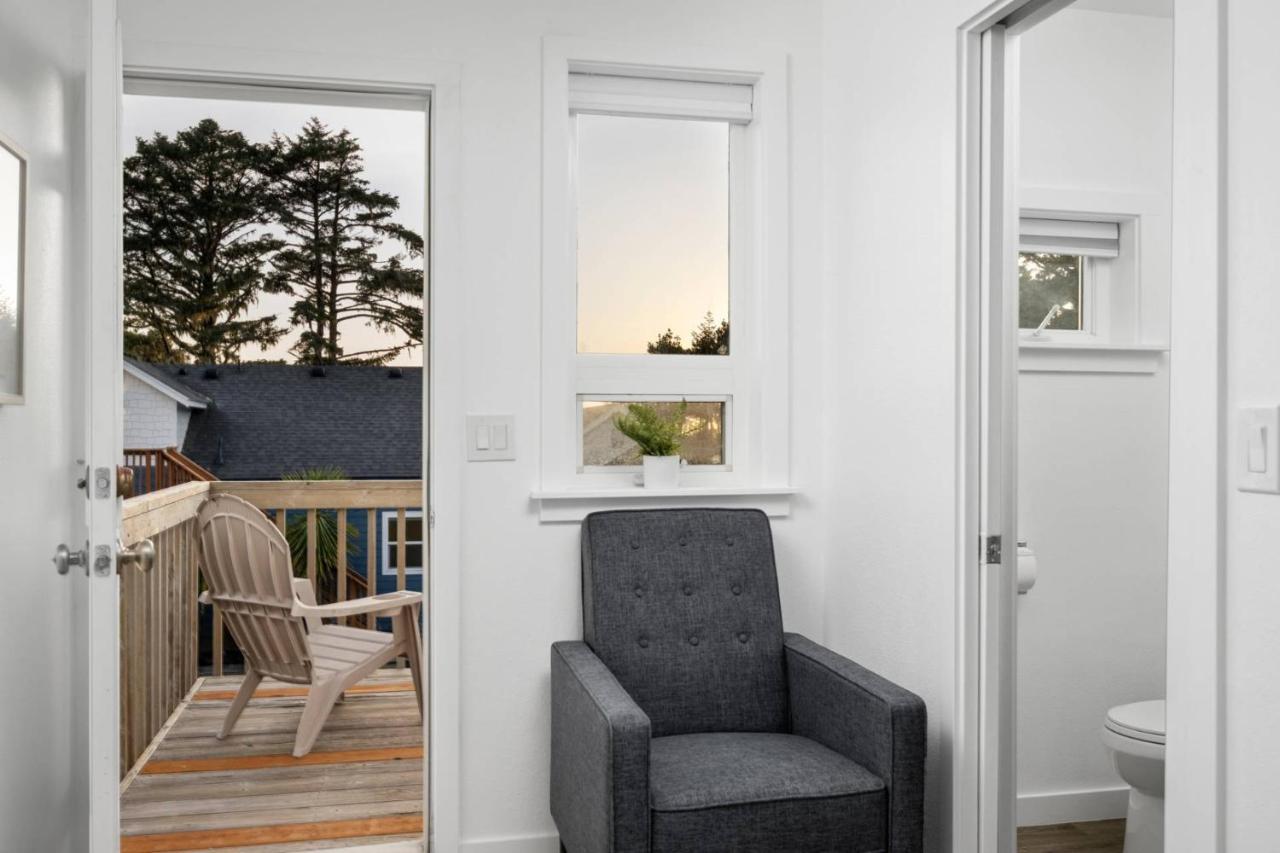 Ocean Rogue Inn Unit 12 Рокуэй-Бич Экстерьер фото